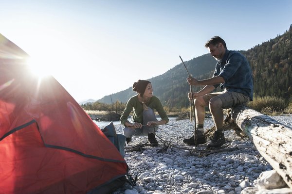 Quelle est la meilleure période pour des vacances en camping 4 étoiles dans le Cantal ?